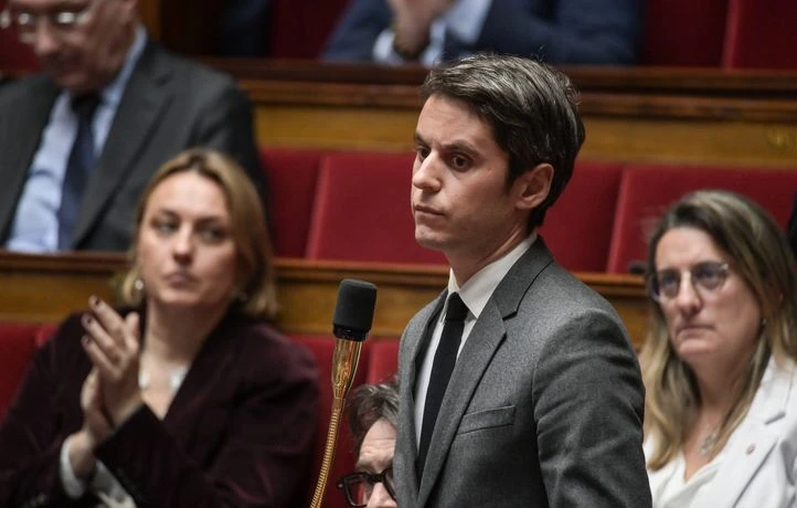 Contrairement à Bayrou, Attal pas « troublé » par la condamnation de Le Pen