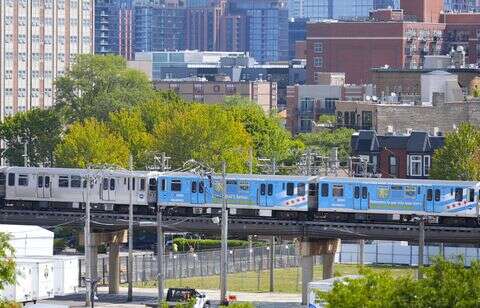 Quatre passagers endormis tués dans une fusillade dans un train à Chicago