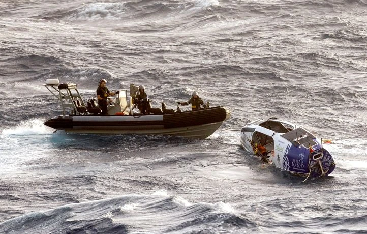Peu avant l’arrivée, un rameur échoue à traverser le Pacifique en solitaire