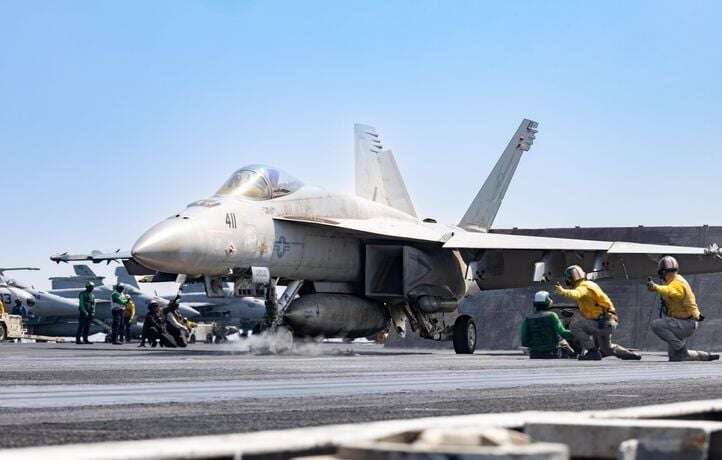 Visés par les Etats-Unis, les Houthis attaquent une 4e fois un porte-avions