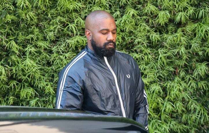 Kanye West commence 2025 en reprenant sa croisade contre Adidas