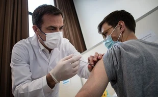 Pour voyager ou « revivre », ils se feront vacciner avant cet été