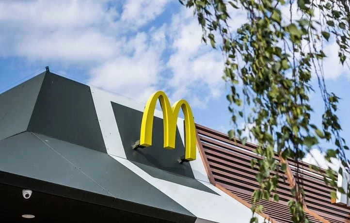 « C’est quoi l’alternative ? »… McDo est-il devenu le nouveau PMU ?