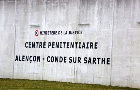 Les deux prisons à narcos choisies par Darmanin ont un passé bien chargé