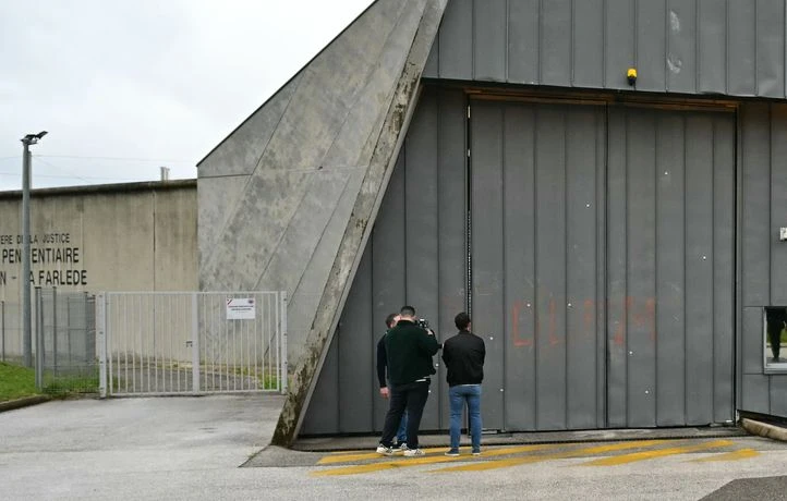 « C’est l’Etat qui est visé » à travers les attaques de prisons estime Gérald Darmanin