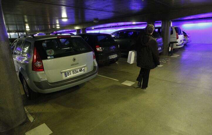 Les voitures d’étudiants bloqués depuis des mois dans un parking à Toulouse