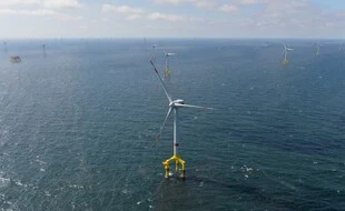 Manifestations à Caen et près de Dunkerque contre l'éolien en mer