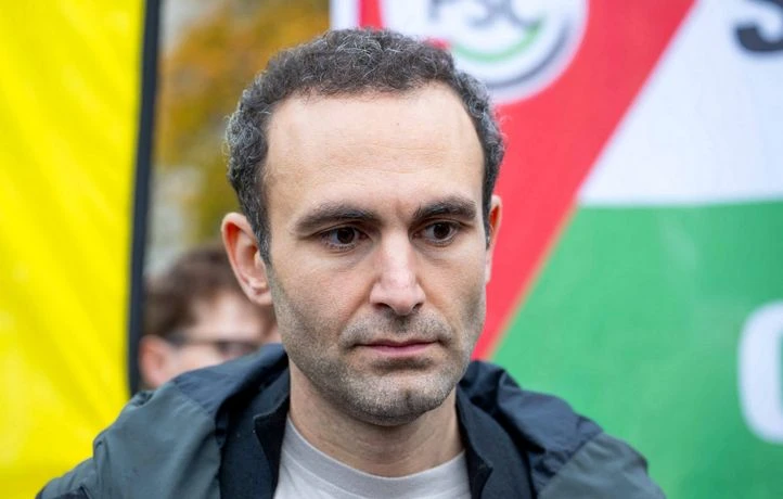 La police convoque un acteur de « The Crown » après une manif pro-Palestine
