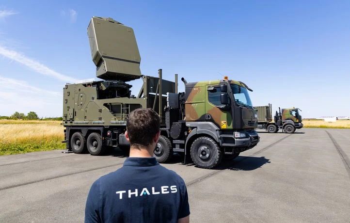 Le Ground Fire, nouveau radar de Thales qui peut détecter 1.000 cibles en simultané