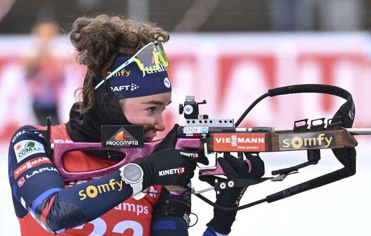 EN DIRECT Biathlon : Les Bleues ont un statut de leader à récupérer… Suivez le relais féminin à 17h20