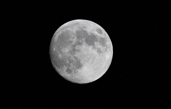 Pourquoi la pleine lune des neiges, visible ce mercredi, c’est bidon ?