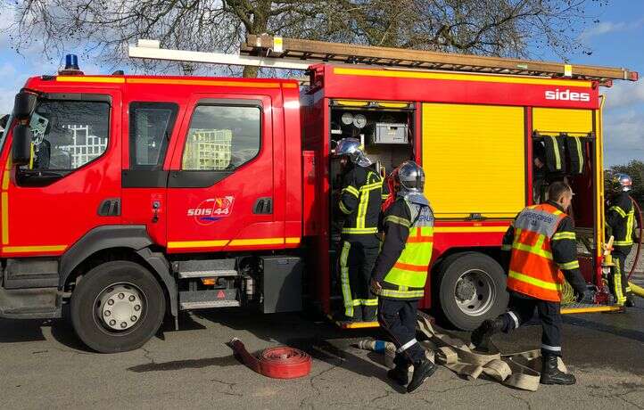 En Dordogne, un camion rempli de nitrate d’ammonium renversé dans un fossé