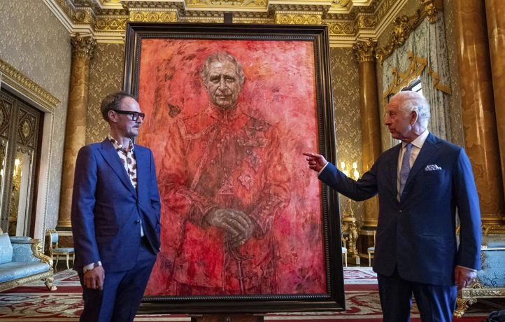 Les critiques refont le portrait… du portrait de Charles III