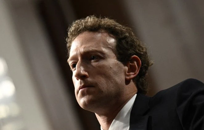Pour Zuckerberg, Instagram et WhatsApp n’auraient pas si bien réussi sans Facebook