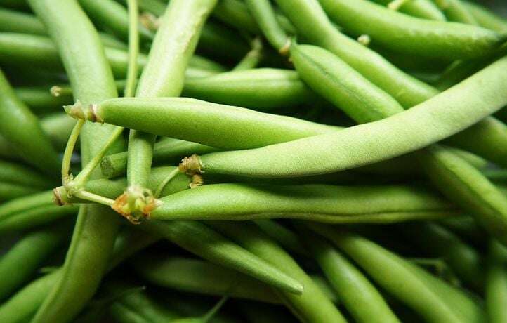 Prudence, ces haricots verts vendus en France pourraient contenir du verre