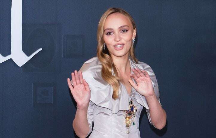 Lily-Rose Depp trouve qu’elle a eu une enfance « cool »