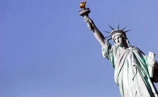 New York organise une parade en l’honneur des travailleurs essentiels