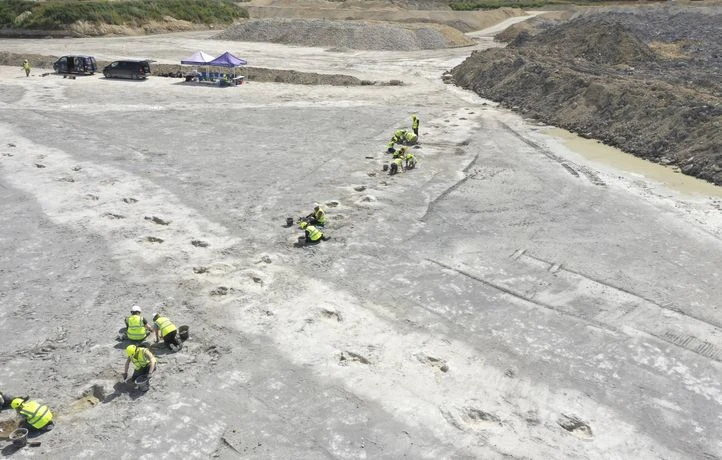 L'« autoroute des dinosaures » filmée par un drone en Angleterre