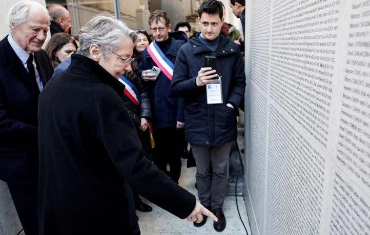 La Shoah doit pouvoir être abordée « sans aucune censure » selon Élisabeth Borne