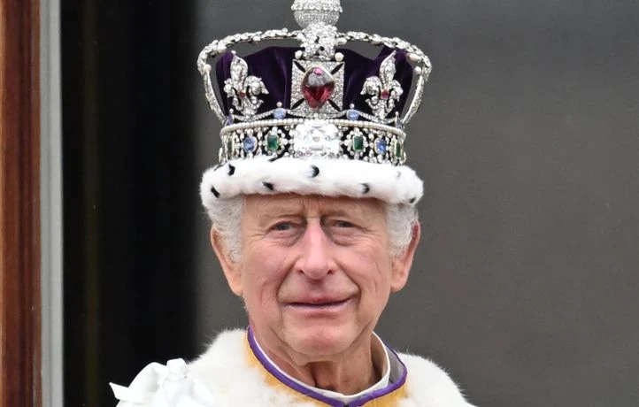 Atteint d’un cancer, Charles III défilera en carrosse pour son anniversaire