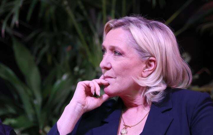 Menacée d’inéligibilité, Marine Le Pen joue sur la corde démocratique