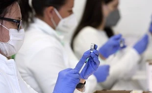 L’accès aux vaccins anti-Covid doit être garanti « dans le monde entier »