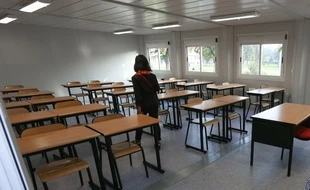 Déguisée en ado, elle passe une journée dans le collège de sa fille