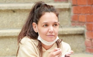 Katie Holmes et Alice Cooper sont dans le Fil des Stars