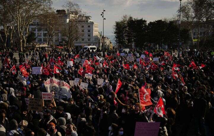 Des manifs éclatent à Istanbul, après l’arrestation de son maire