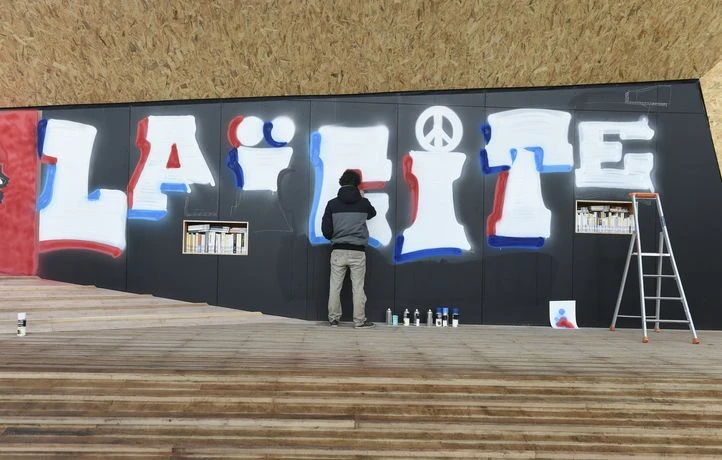 Un sociologue viré des sages de la laïcité après des propos sur le voile