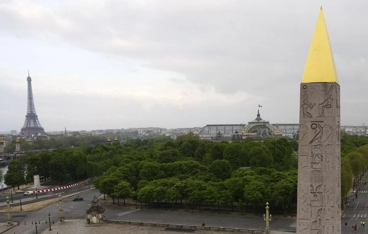 Des messages codés découverts en haut de l’obélisque de la Concorde à Paris