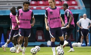 Grosse chaleur en vue à la Puskas Arena... Le journal des Bleus
