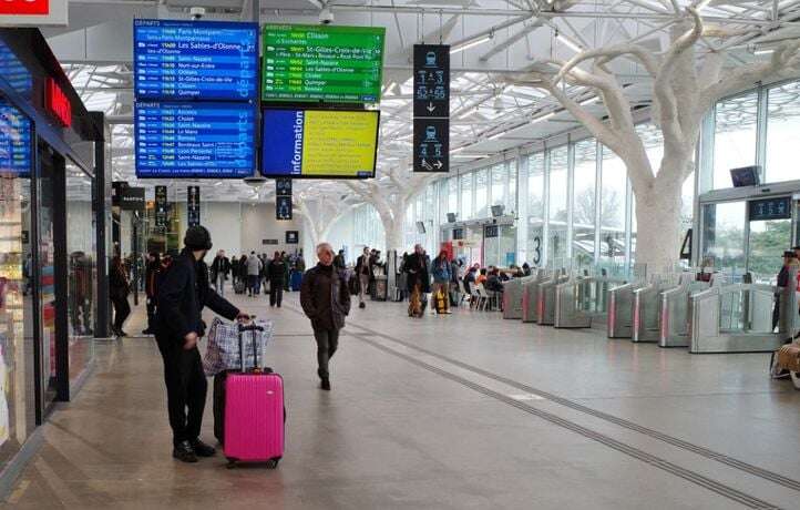 Un homme verbalisé pour avoir téléphoné en haut-parleur à la gare de Nantes