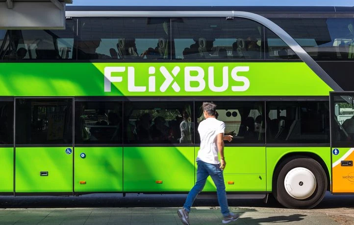 Leur chauffeur de bus ivre, ils mettent 40 heures pour rentrer d’Allemagne
