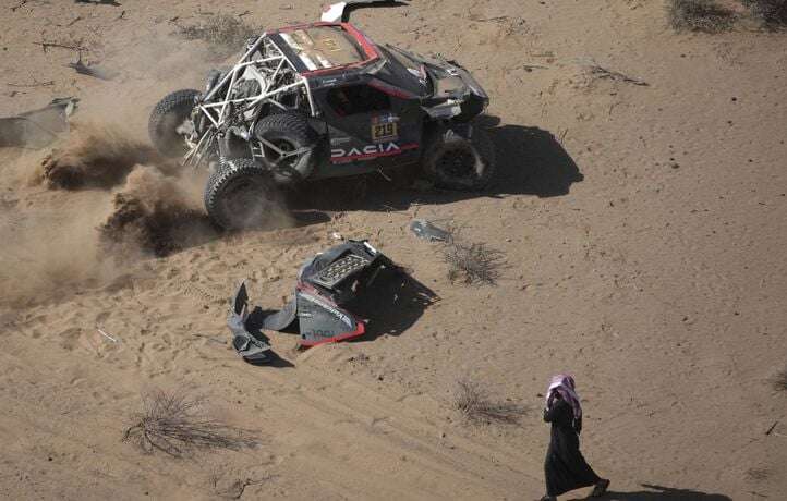 Maudit sur le Dakar, Loeb est contraint à l’abandon après son accident