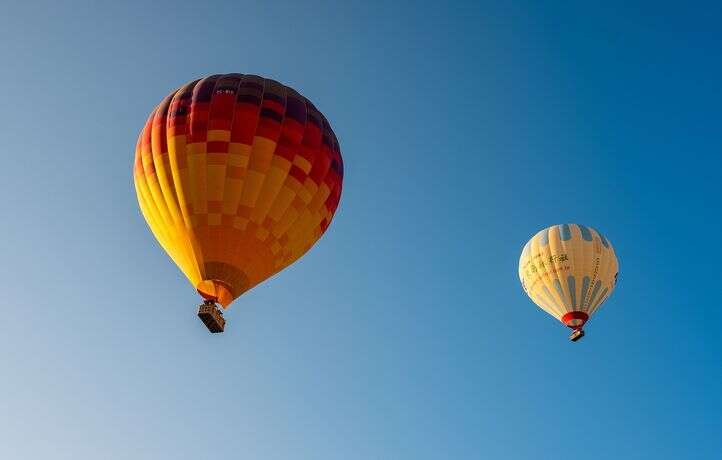 Deux slackliners battent un record du monde à 2.500 m d'altitude