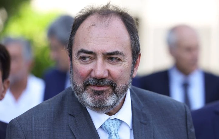 L’ex ministre de la Santé François Braun décroche des appels pour le Samu