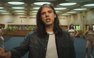 En duo avec Ninho dans « Millions », Orelsan annonce son retour sur scène