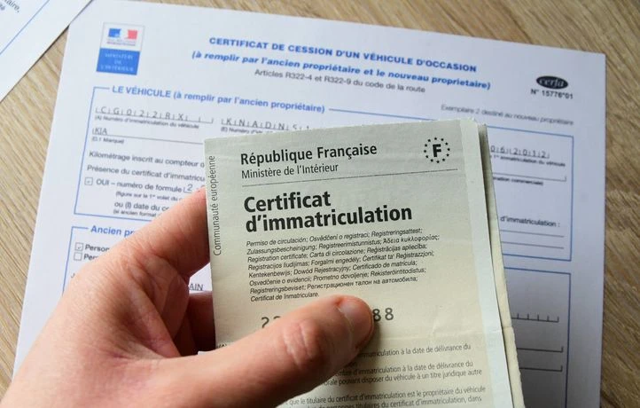 La carte grise des voitures électriques deviendra payante le 1er mai