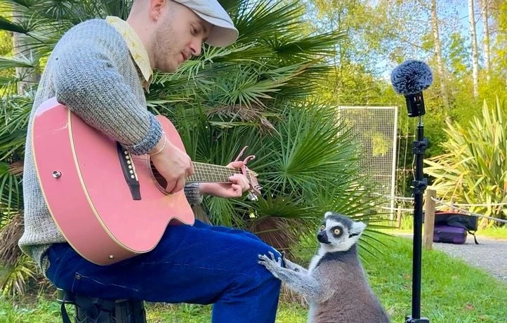 « Plumes », l’homme qui chantait à l’oreille des animaux