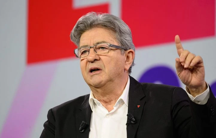 Malgré le refus du PS et du PCF, Mélenchon se dit « capable » pour Matignon