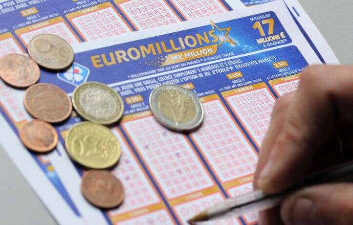 Un survivant du cancer touche le gros lot à l’EuroMillions