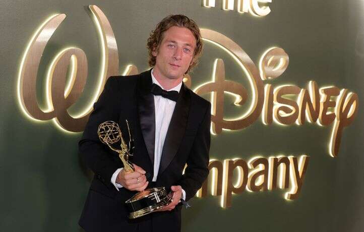 « Star Wars » : Jeremy Allen White sera le fils de Jabba le Hutt