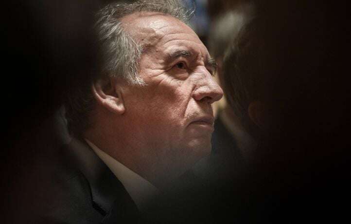 Bayrou confirme l’abandon des trois jours de carence pour les fonctionnaires