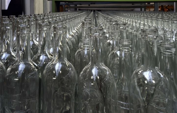 Owens-Illinois vire 320 salariés, dont la moitié bossent pour les bouteilles Perrier