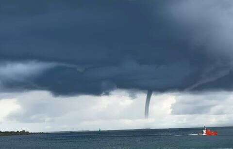 « C’était impressionnant »… Une immense trombe marine décoiffe Quiberon