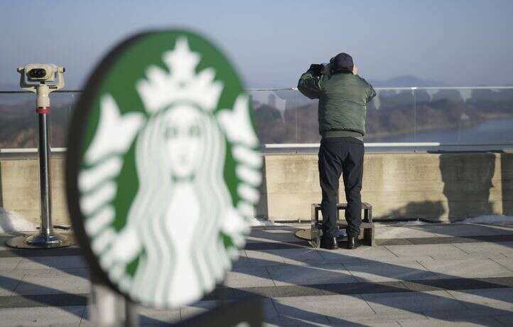 Ce nouveau Starbucks sud-coréen offre une superbe vue sur la Corée du Nord