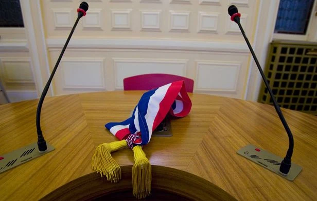 L’élu écarté du conseil municipal après une lettre de démission fait valoir l'usurpation d'identité
