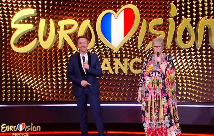 Le duo Laurence Boccolini et Stéphane Bern au micro de l’Eurovision 2025