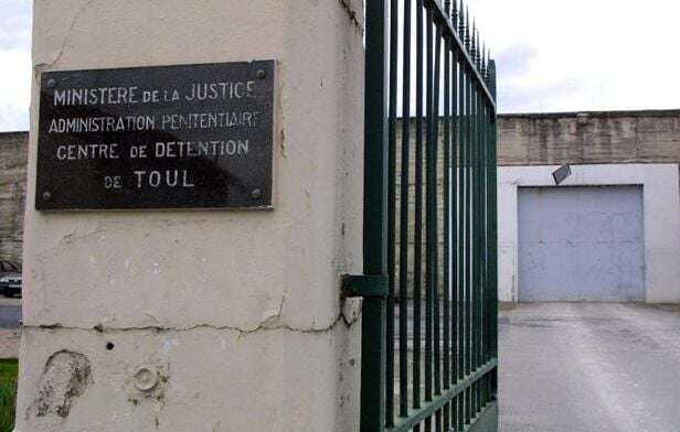 Des prisonniers handicapés, s’estimant privés de soin, attaquent l’Etat